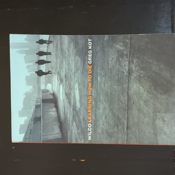 Wilco t-shirt and NWT book Learning how To Die - Picture 10 of 14